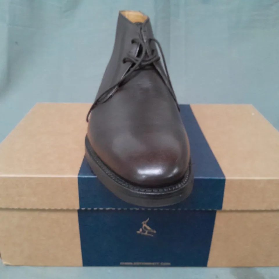 BOXED PAIR OF CHARLES TYRWHITT CHUKKA BOOTS IN CHOCOLATE UK SIZE 10