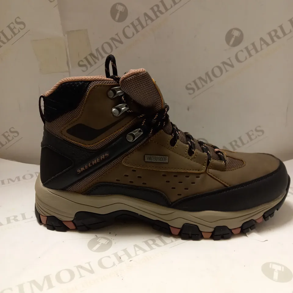 SKETCHERS CHOCOLATE HIKING BOOTS - SIZE 7