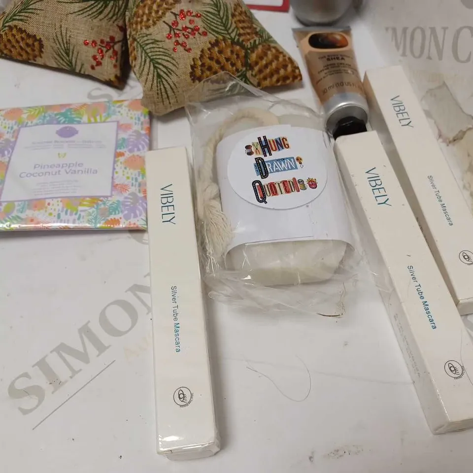 LOT OF APPROX 15 TO INCLUDE VIBELY MASCARA , MAX FACTOR FOUNDATION AND SOAP  