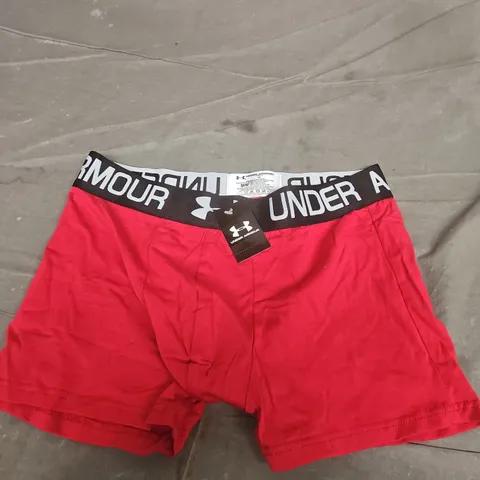 UNDER ARMOUR BOXER BRIEFS - M