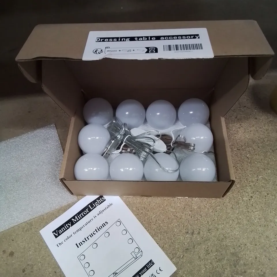 BOXED SET OF VANITY MIRROR BULBS 