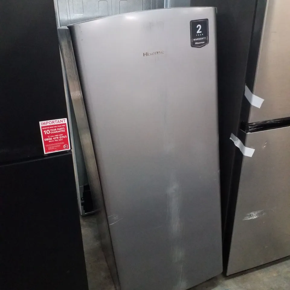 HISENSE RR220D4ADF 52CM FREESTANDING RETRO FRIDGE - UNPROCESSED RAW RETURN