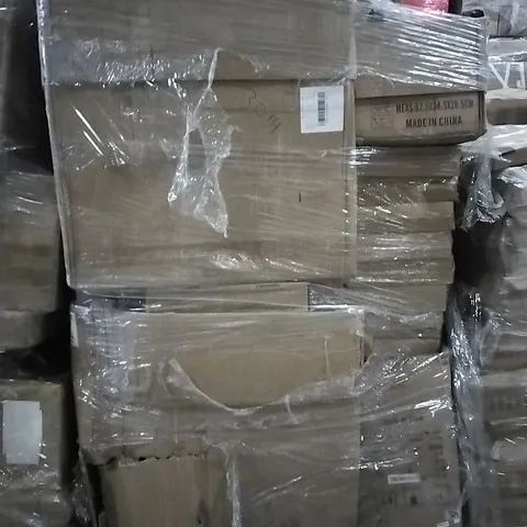 PALLET OF HOUSEHOLD ITEMS TO INCLUDE BAGGED CLOTHING, HALLOWEEN WREATHS AND OTHER ASSORTED ITEMS...