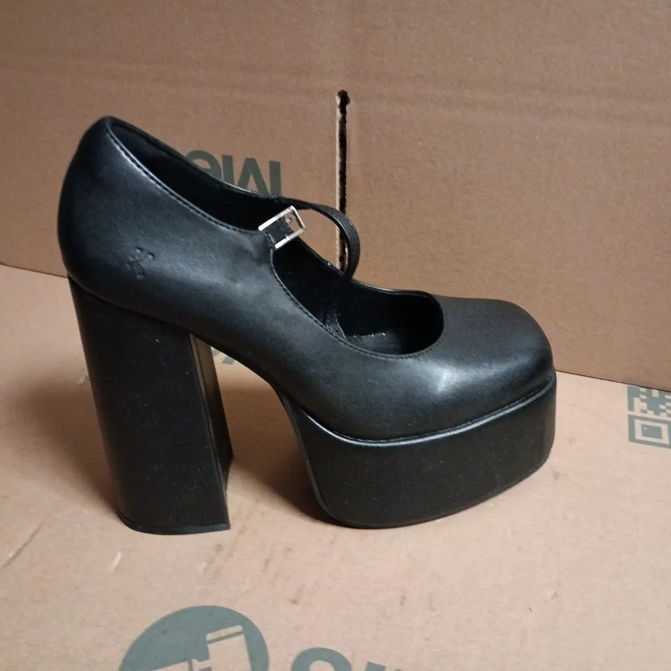 KOI BLACK PLATFORM MARY JANE HEELS WOMEN'S BUCKLE STRAP SHOES - 5