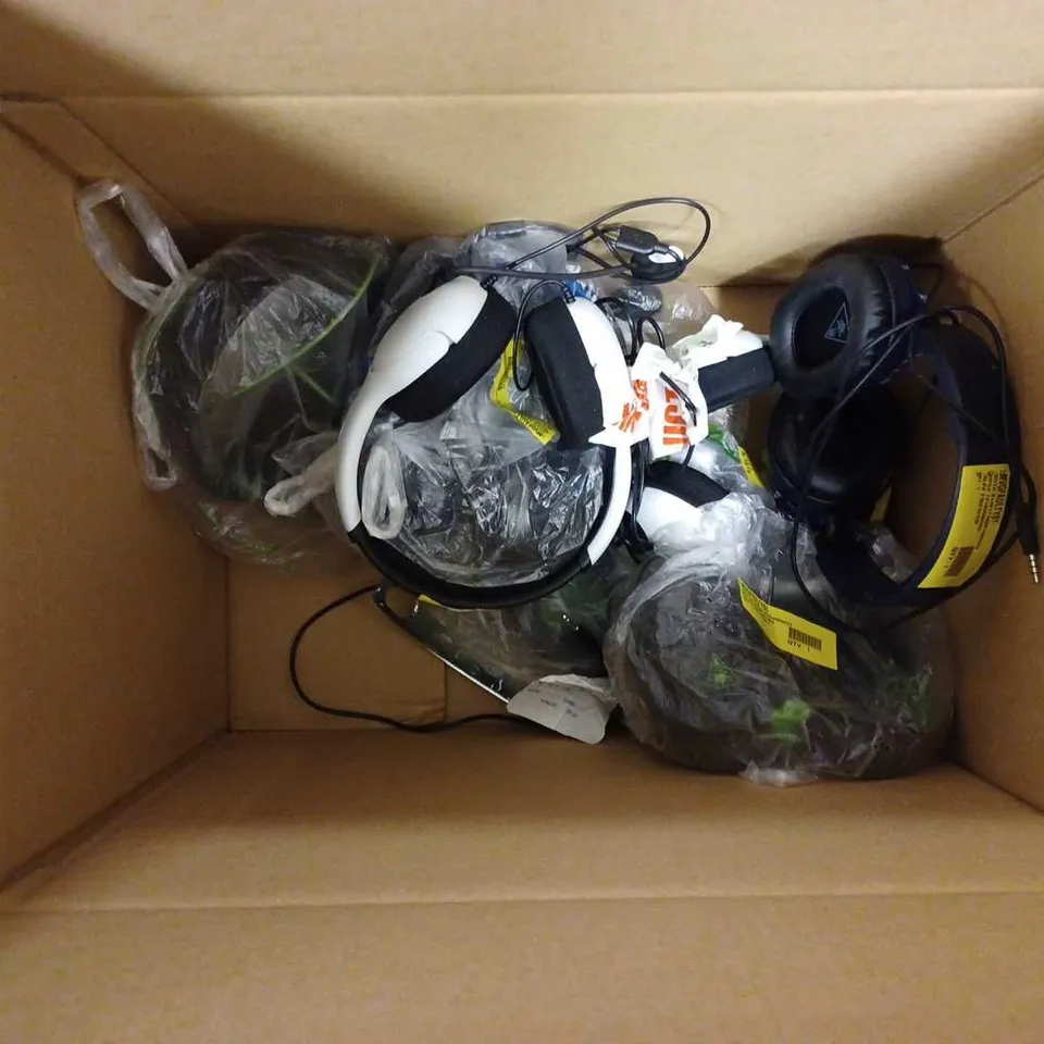 BOX OF APPROX 10 ASSORTED TURTLE BEACH WIRED GAMING HEADSETS