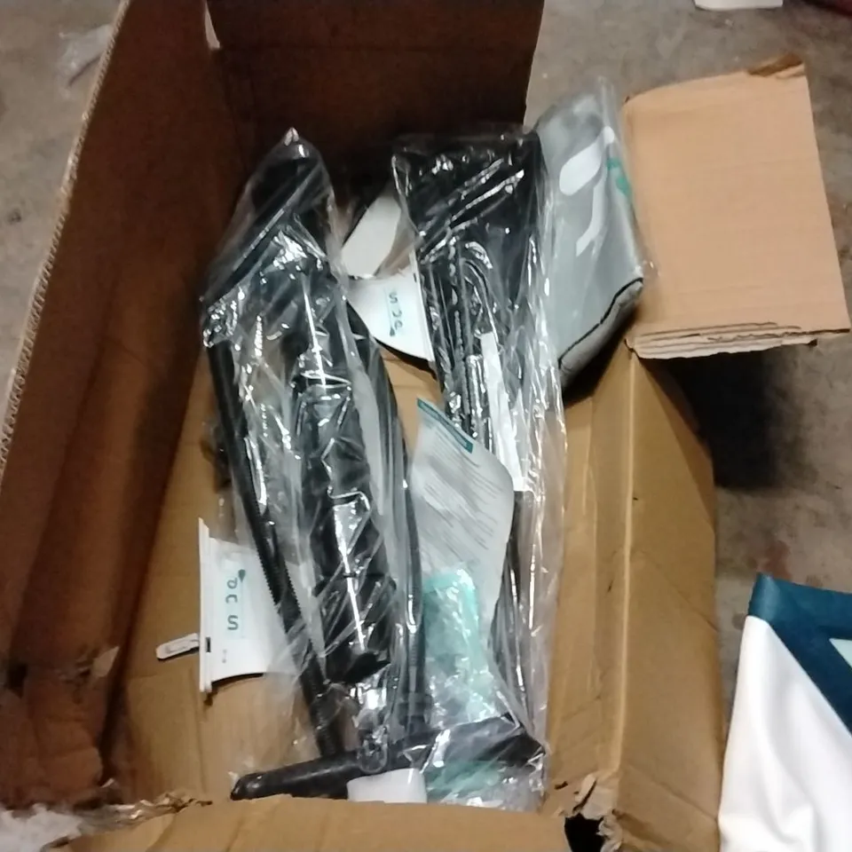 BOXED FUN WATER INFLATABLE PADDLE BOARD SOME ACCESSORIES MAY BE MISSING
