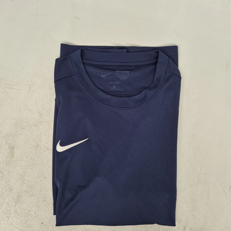 NIKE SHORT SLEEVE SLIM FIT T-SHIRT IN NAVY SIZE XL