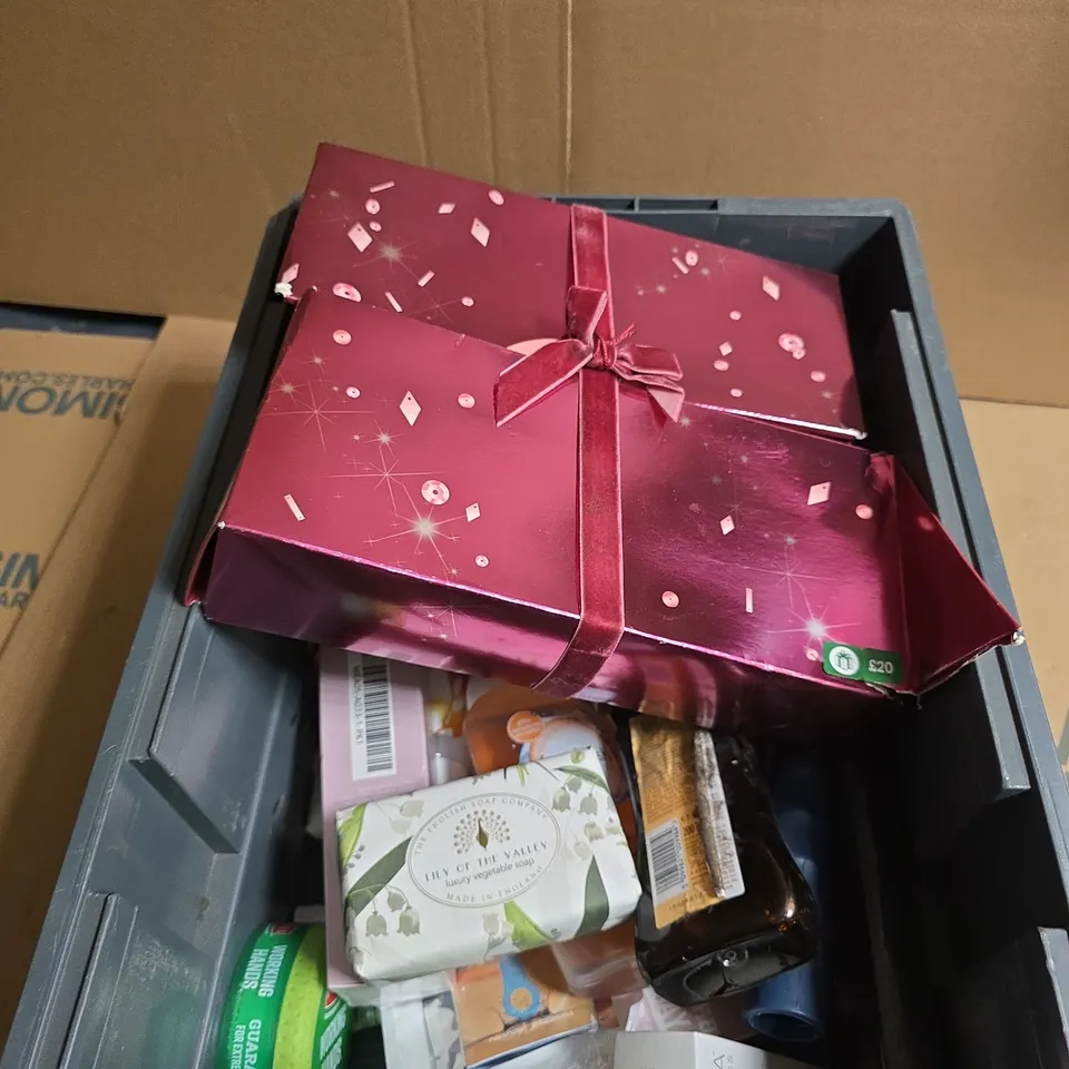 APPROXIMATELY 15 ASSORTED COSMETIC ITEMS INCLUDING FEMFREAH DAOLY WASH , HYDRA COOL POWDER AND LILY OF THE VALLEY SOAP