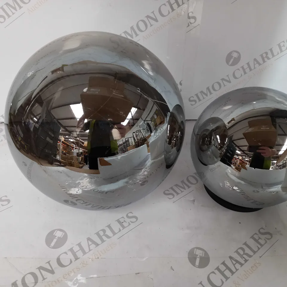 BOXED KELLY HOPPEN SET OF 2 INDOOR OUTDOOR PRELIT GLASS DECOR - REFLECTIVE ORBS