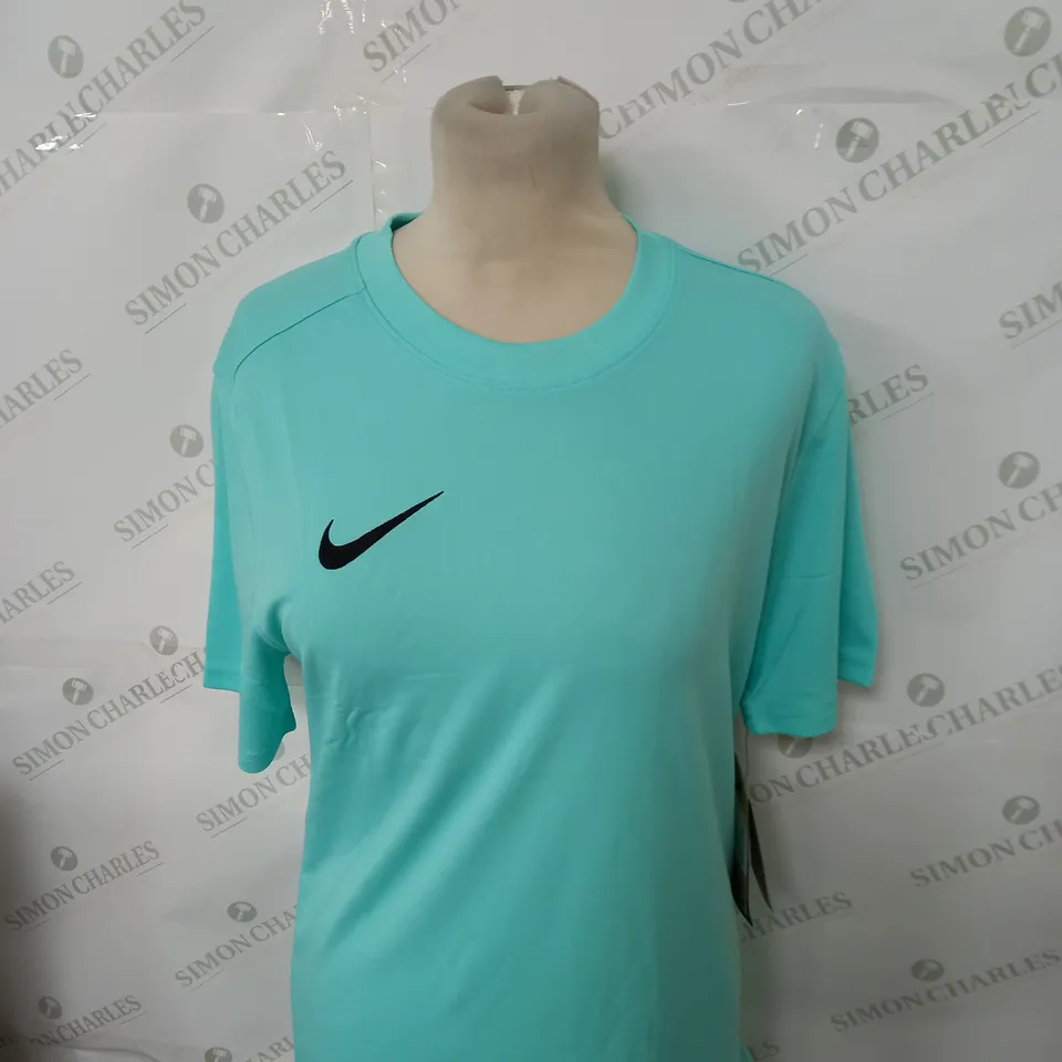NIKE CASUAL T-SHIRT SIZE S
