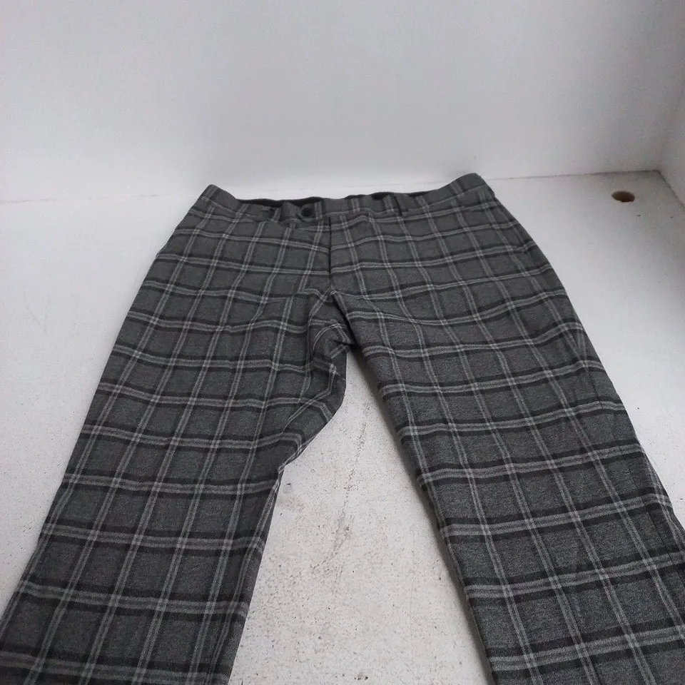 NEXT MEN’S GREY CHECK TROUSERS – UK 34 (34W) X 29L