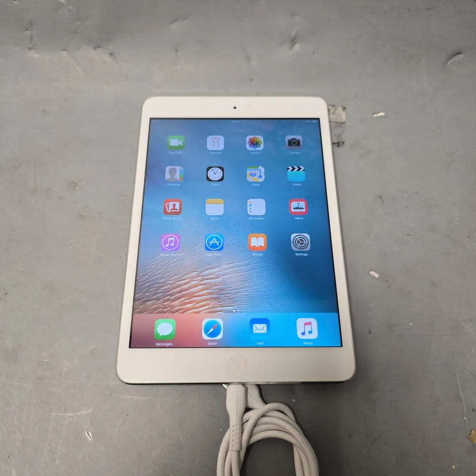 APPLE IPAD MINI A1432