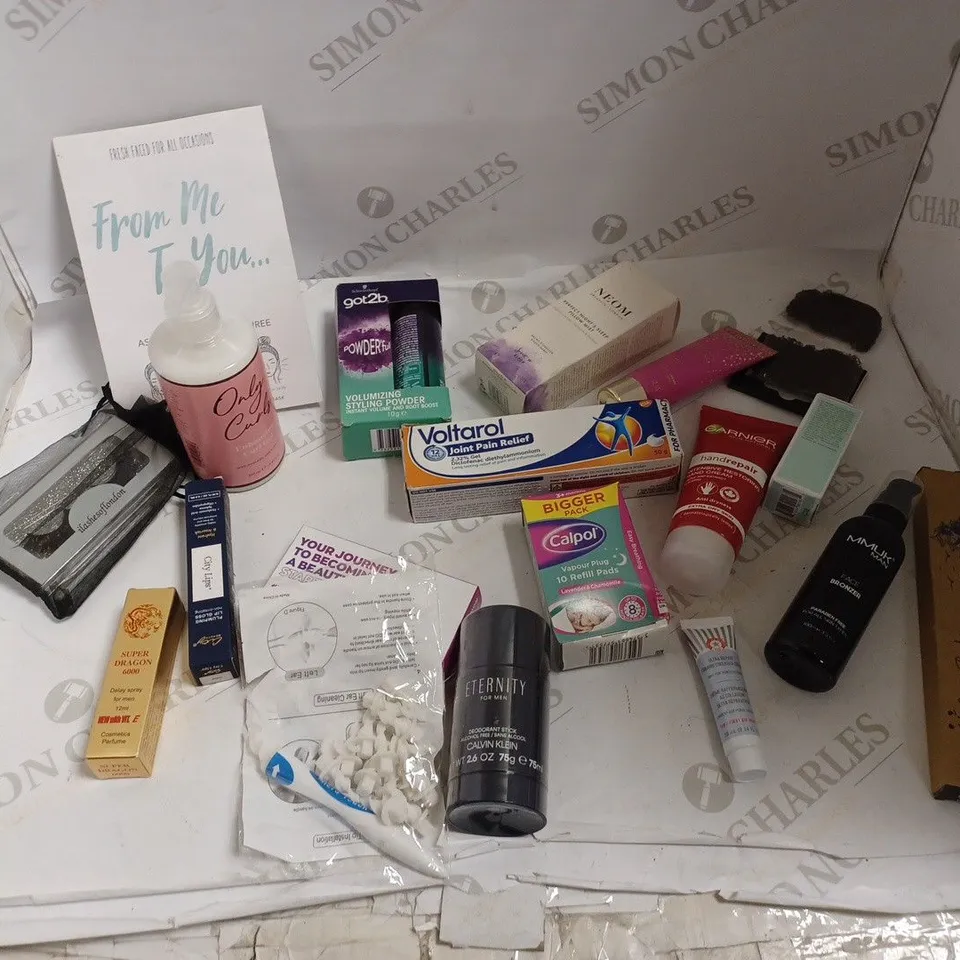 LOT OF APPROX 20 ASSORTED HEALTH AND BEAUTLY-NEOM PILLOW MIST, BAYLIS AND HARDING MULBERRY FIZZ, MMUK FACE BRONZER