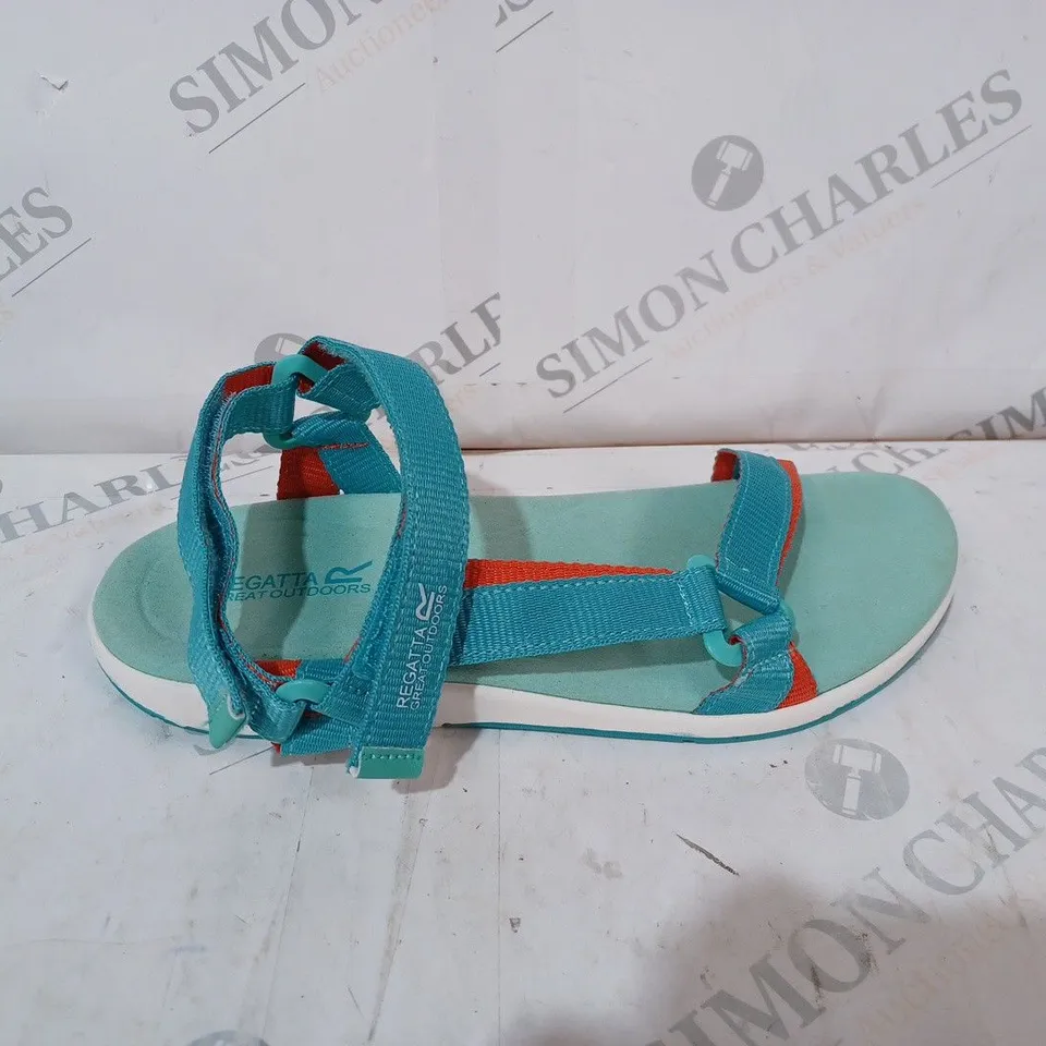 REGATTA BLUE SANDALS - SIZE 5