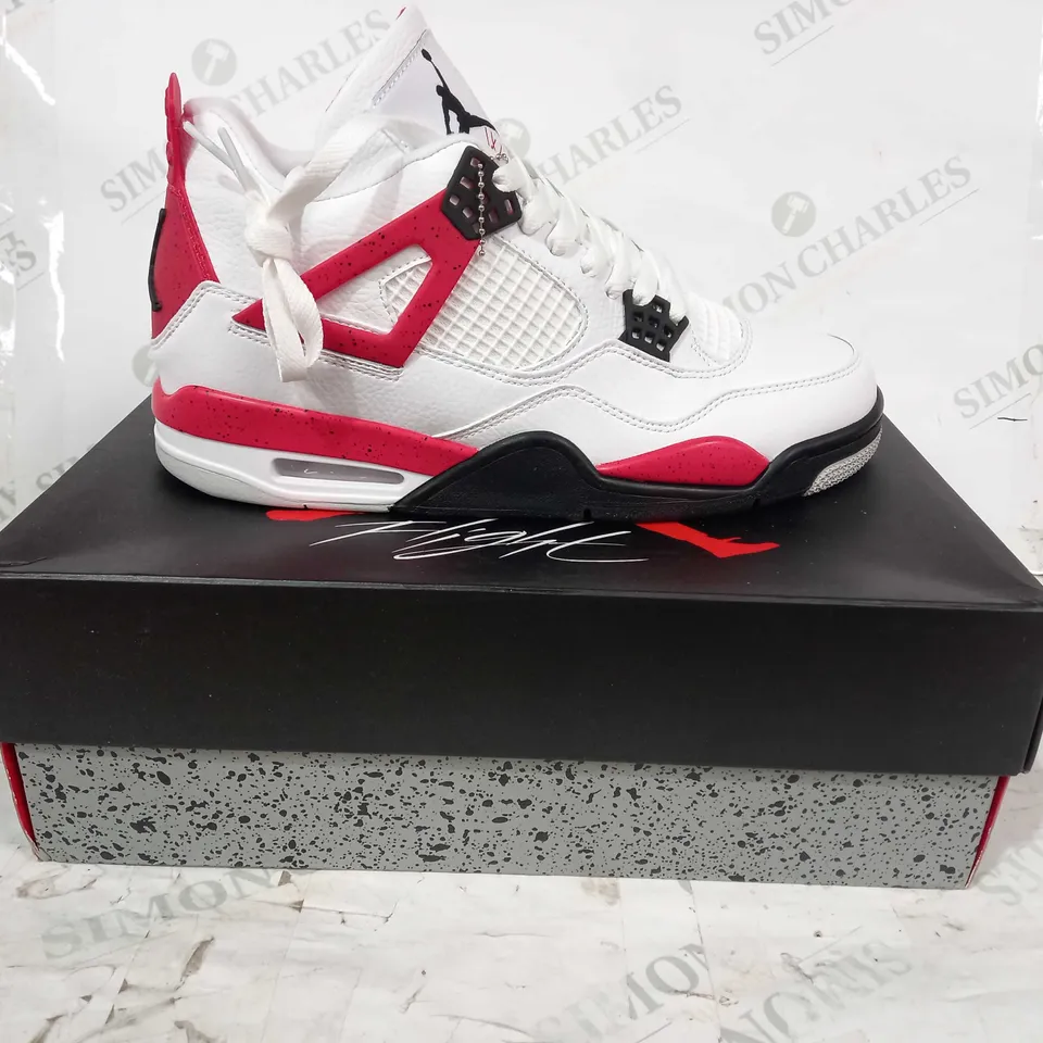 BOXED PAIR OF AIR JORDAN 4 RETRO SHOES IN WHITE/RED CEMENT COLOUR UK SIZE 10