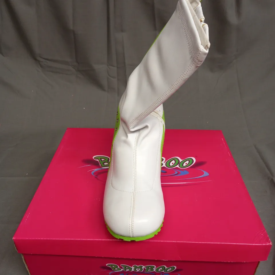 BOXED BAMBOO LEATHER BALLER HIGH HEEL SHOES IN GREEN AND WHITE SIZE 7.5
