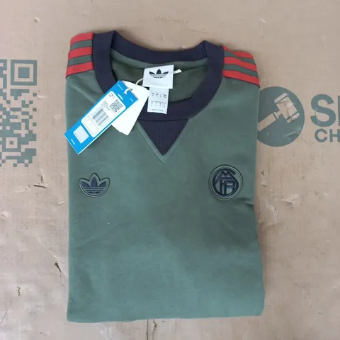 ADIDAS FC BAYERN TERRACE ICONS SWEATSHIRT IN GREEN/RED SIZE MEDIUM