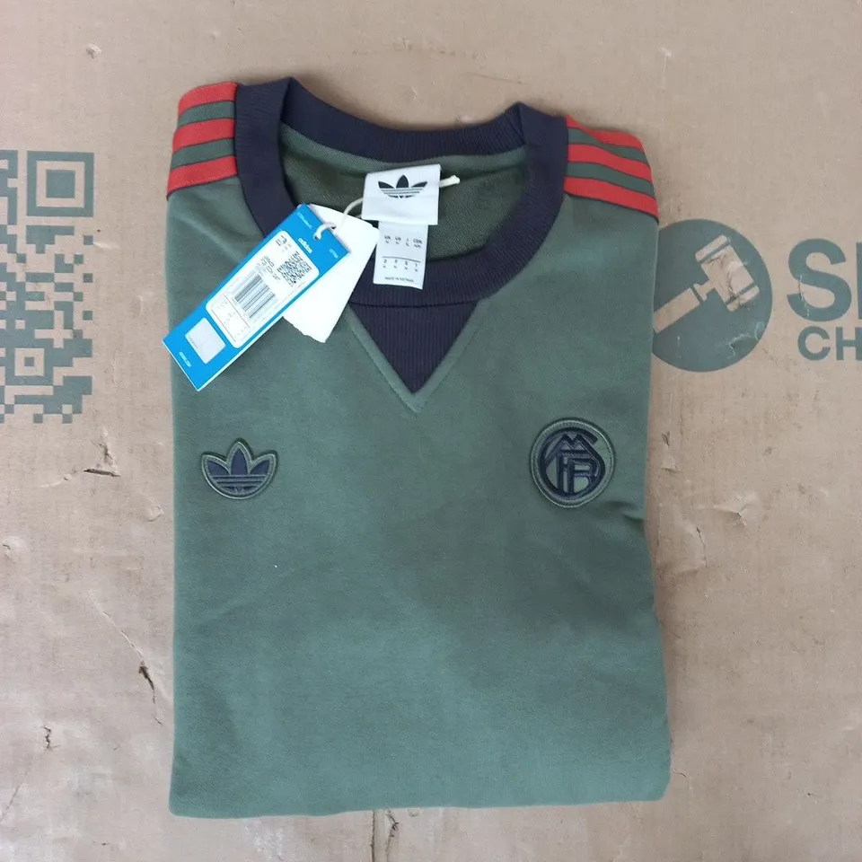 ADIDAS FC BAYERN TERRACE ICONS SWEATSHIRT IN GREEN/RED SIZE MEDIUM