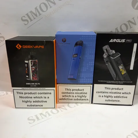 LOT OF APPROXIMATELY 28 E-CIGARETTES AND LIQUIDS TO INCLUDE GEEKVAPE OBELISK 65 FC, LOST VAPE QUEST URSA NANO PRO, VOOPOO ARGUS PRO, ETC
