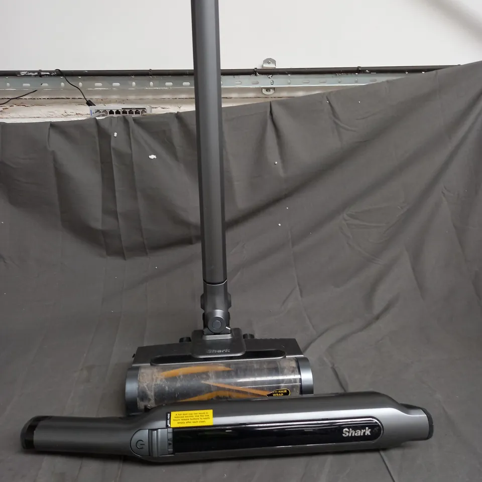 BOXED SHARK WANDVAC 2-IN-1 LIGHTWEIGHT CORDLESS HANDHELD VACUUM CLEANER
