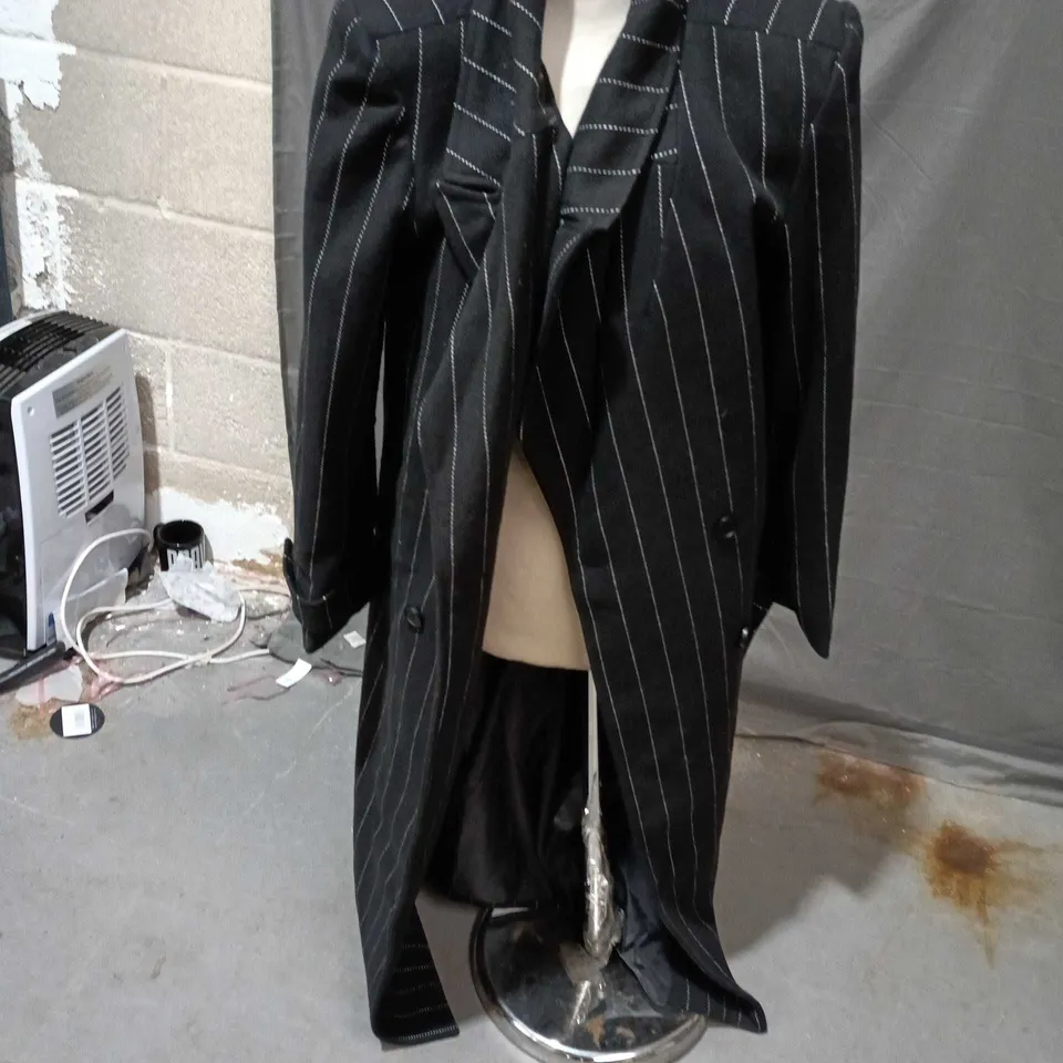 LONG BLACK PINSTRIPE BLAZER-STYLE COAT – BLAZER WITH WHITE PINSTRIPES SIZE 32