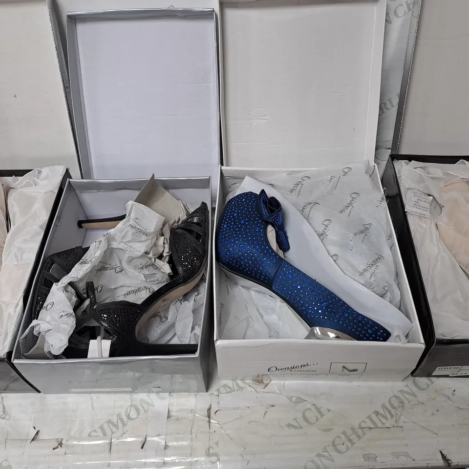 APPROXIMATELY 10 PAIRS OF ASSORTED BOXED AND UNBOXED SHOES TO INCLUDE SANDALS, AND TRAINERS 