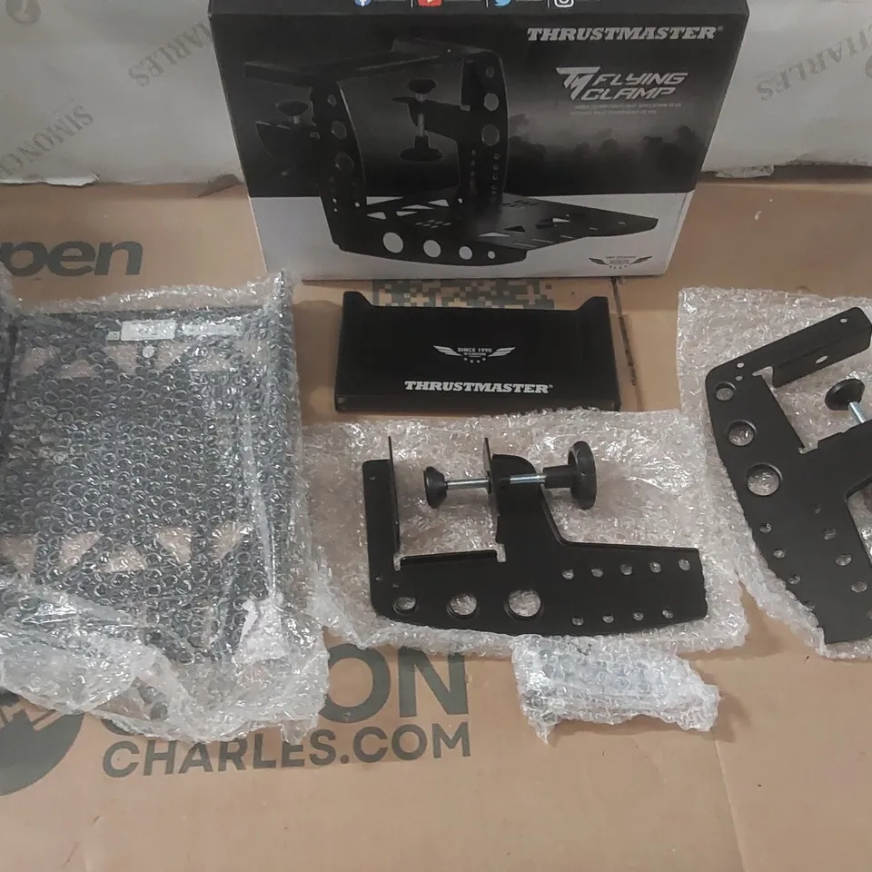 BOXED THRUSTMASTER FLYING CLAMP