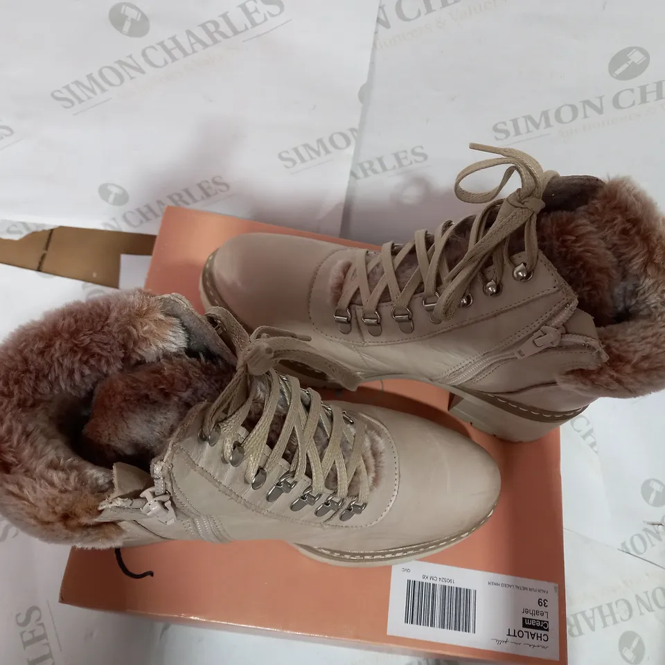 BOXED PAIR OF MODA CHARCOAL HIKING BOOTS - SIZE 6