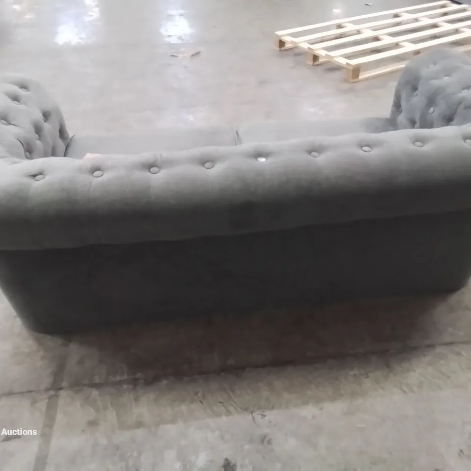 QUALITY DESIGNER BUTTON BACK FABRIC UPHOLSTERED CHESTERFIELD SOFA 