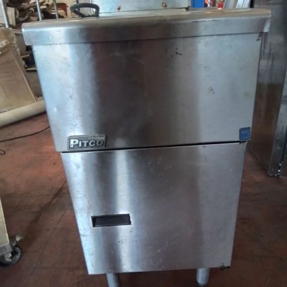 PITCO COMMERCIAL 2 BASKET GAS FRYER