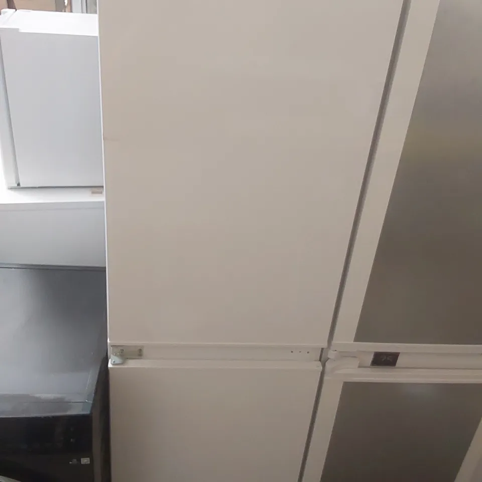 LOGIK LIFF5024 INTEGRATED 50/50 FRIDGE FREEZER - SLIDING HINGE