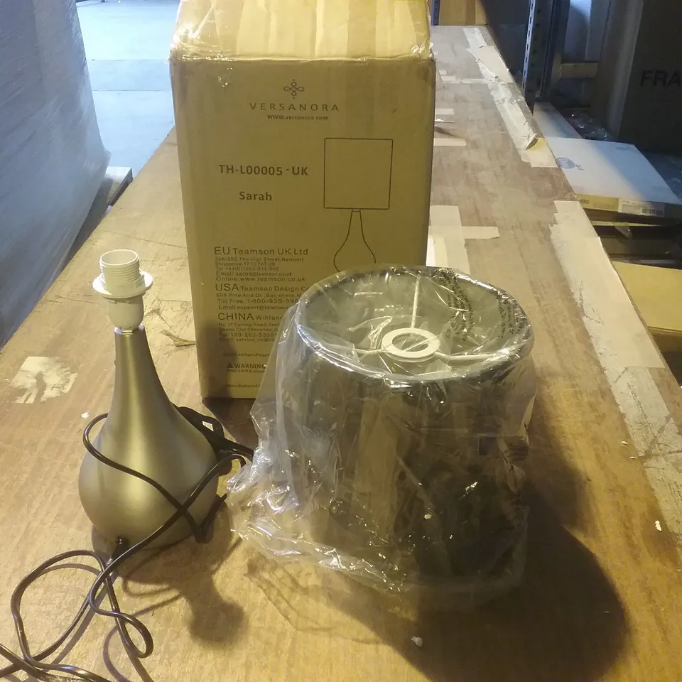 BOXED SOHAM DESK LAMP
