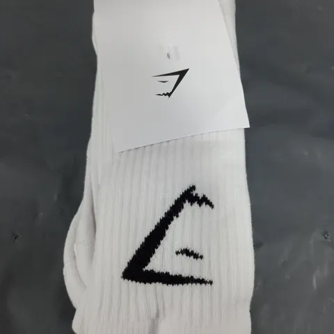 GYMSHARK CREW SOCKS 3PCK IN WHITE - MEDIUM