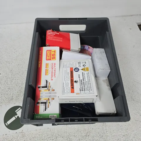 BOX CONTAINING A MIX OF APPROXIMATELY 15 ASSORTED ITEMS INCLUDING notepad, lock, door handles etc. 