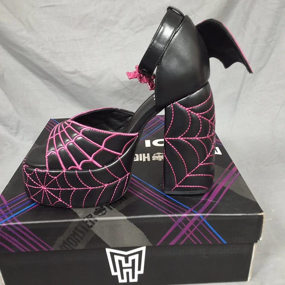 BOXED KOI HAUNT COUTURE PADDED CHUNKY HEELS IN BLACK - UK 5