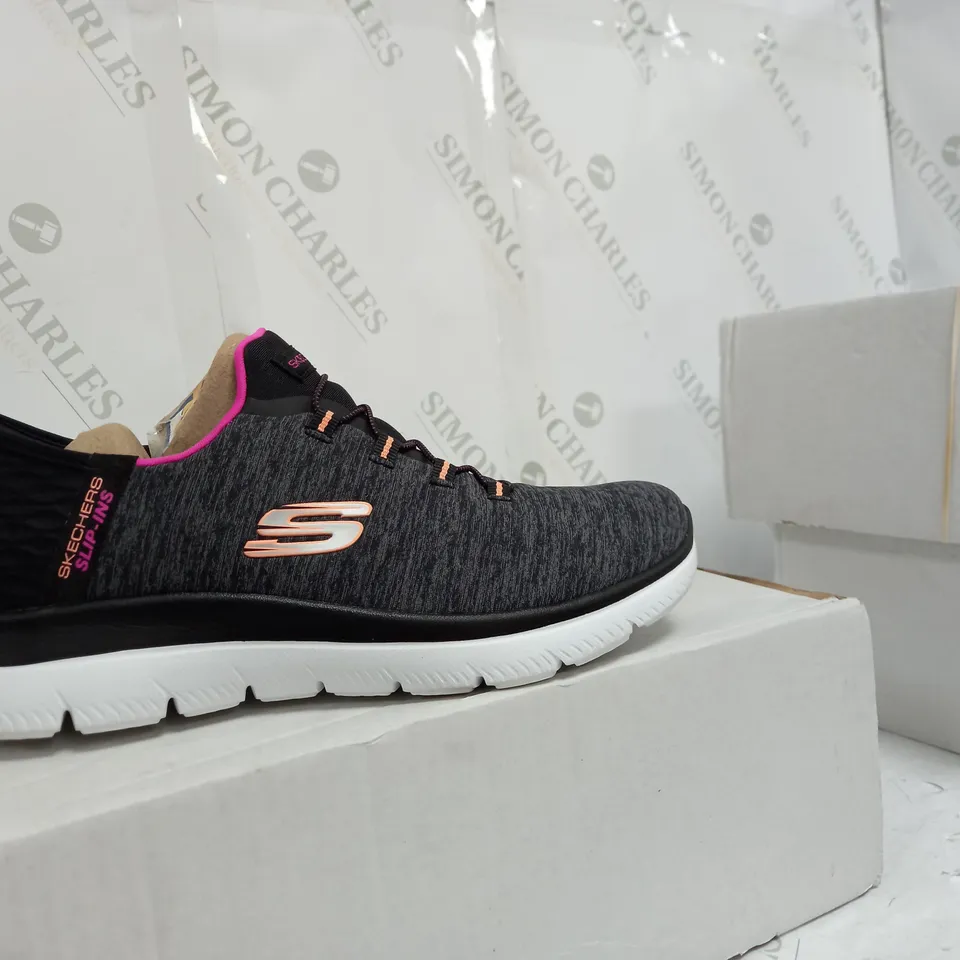 SKETCHERS SLIP ON TRAINERS SIZE 6.5