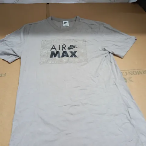 NIKE AIR MAX T-SHIRT - S