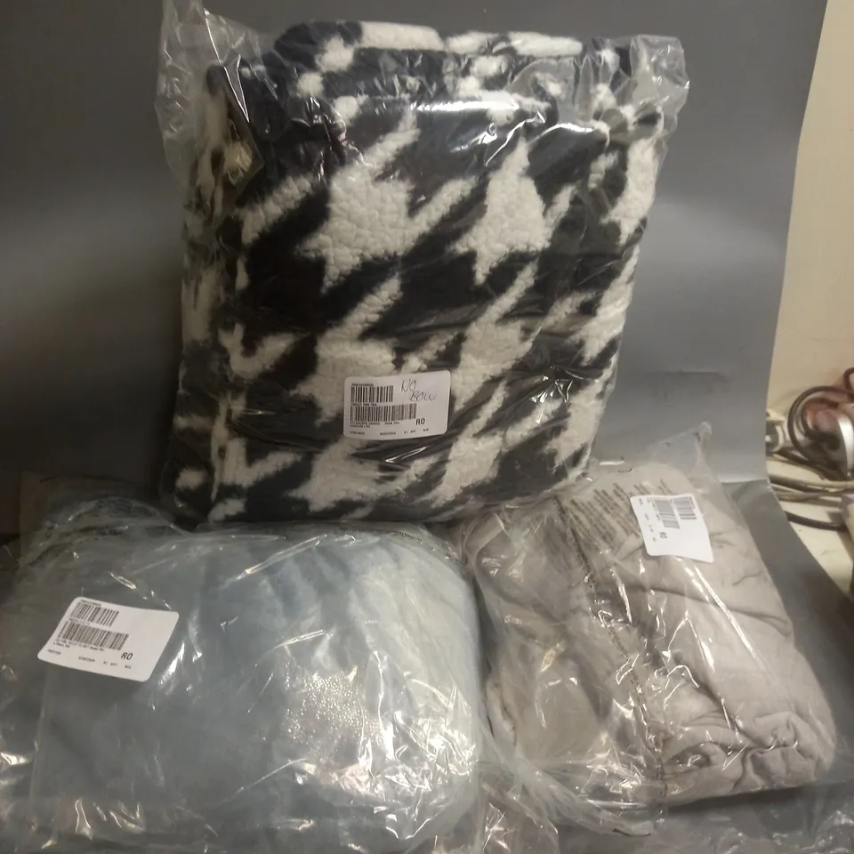 10 ASSORTED CLOTHING ITEMS TO INCLUDE CARDIGAN, 2PC PJ SET, 2 PC LOUNGE SET, ETC