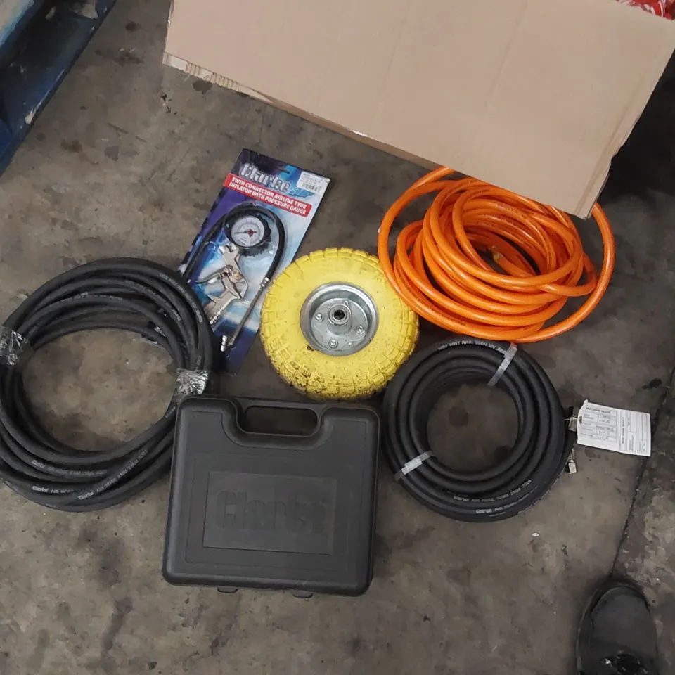 BOX CONTAINING AN ASSORTMENT OF TOOLS INCLUDING: HOSES, 1600W HOT AIR GUN, AIRLINE TYRE INFLATOR ECT