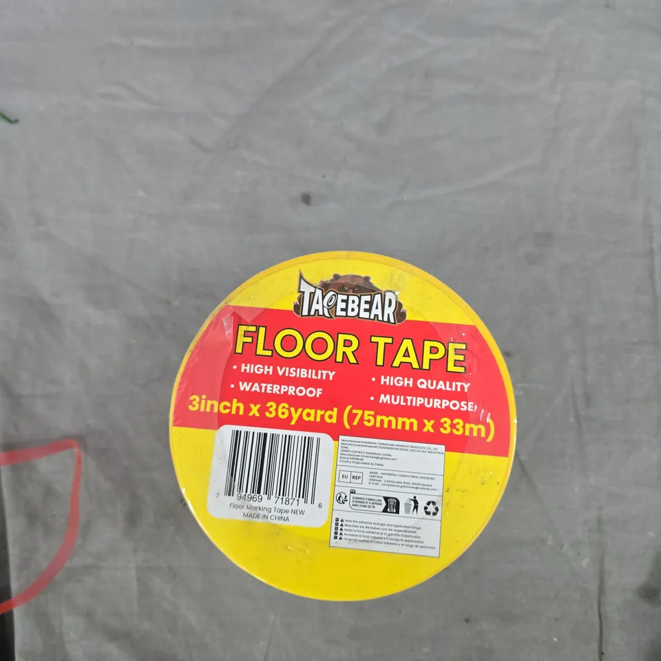 BOX OF APPROXIMATELY 20 ASSORTED HOUSEHOLD GOODS TO INCLUDE: FLOOR TAPE AND POWER BANK