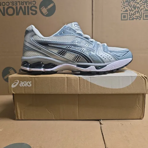 BOXED PAIR OF ASICS GEL-KAYANO 14 TRAINERS IN WHITE/GREY SIZE UK 8.5