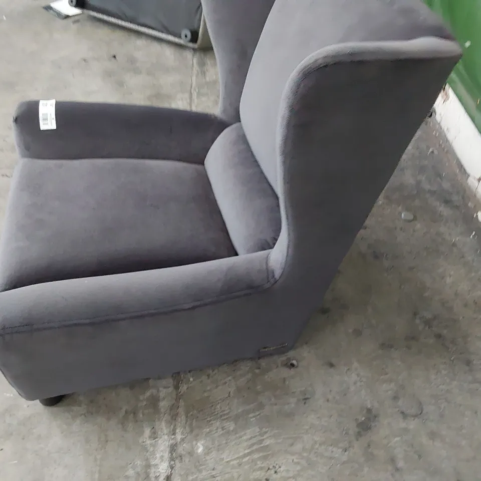 QUALITY BRITISH DESIGNER LOUNGE Co. WING BACKED EASY CHAIR CHARCOAL PLUSH FABRIC 