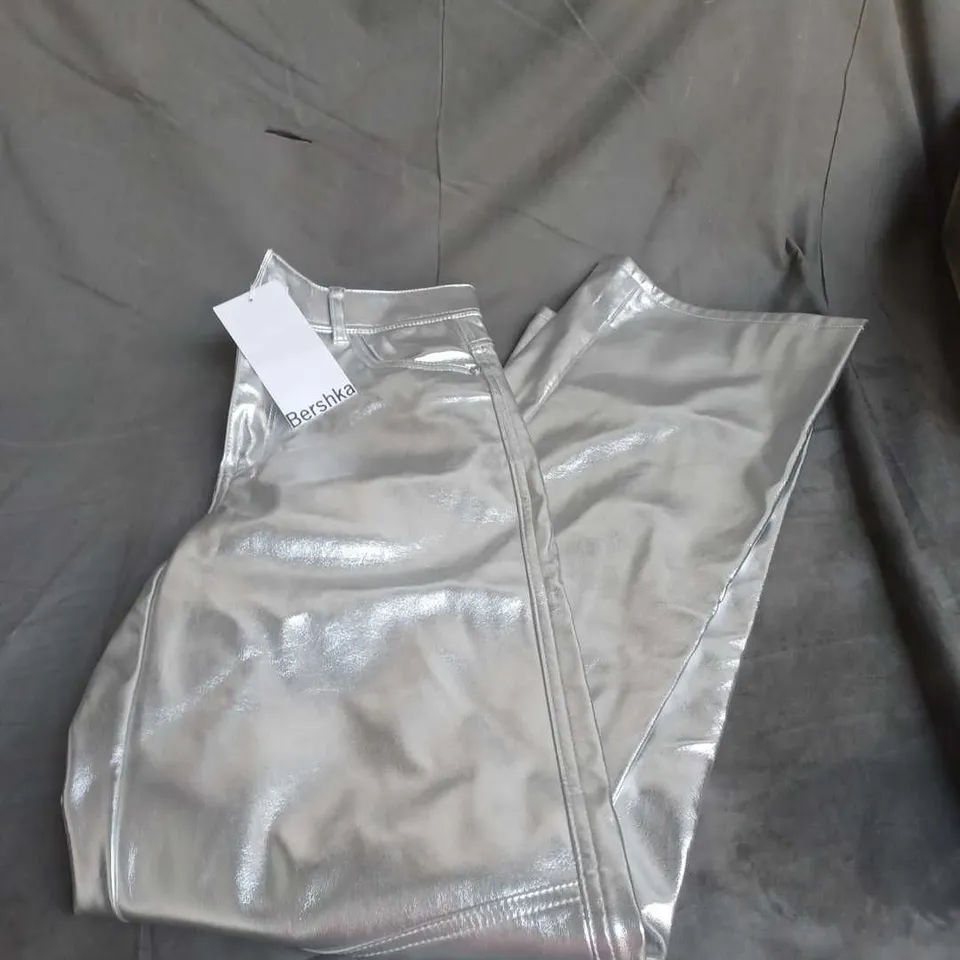 BERSHKA TROUSERS IN METALLIC SILVER SIZE S