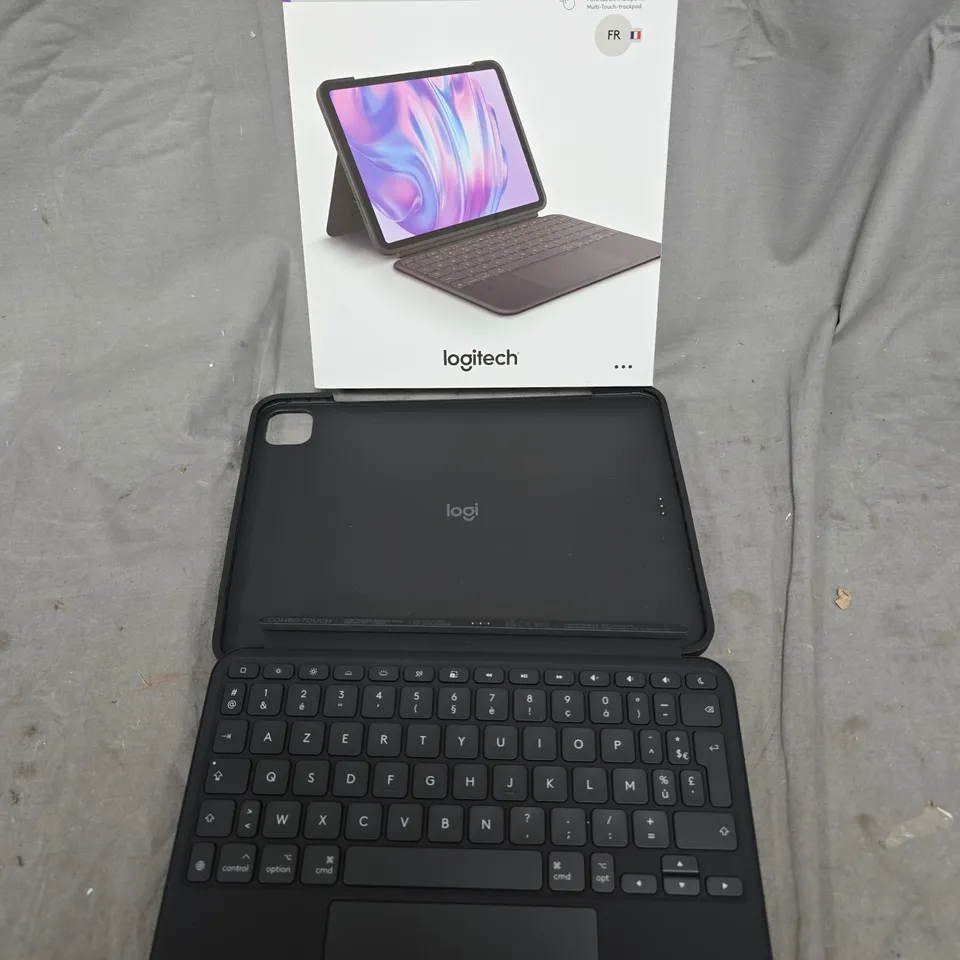 LOGITECH COMBO TOUCH IPAD KEYBOARD (FRENCH LAYOUT)
