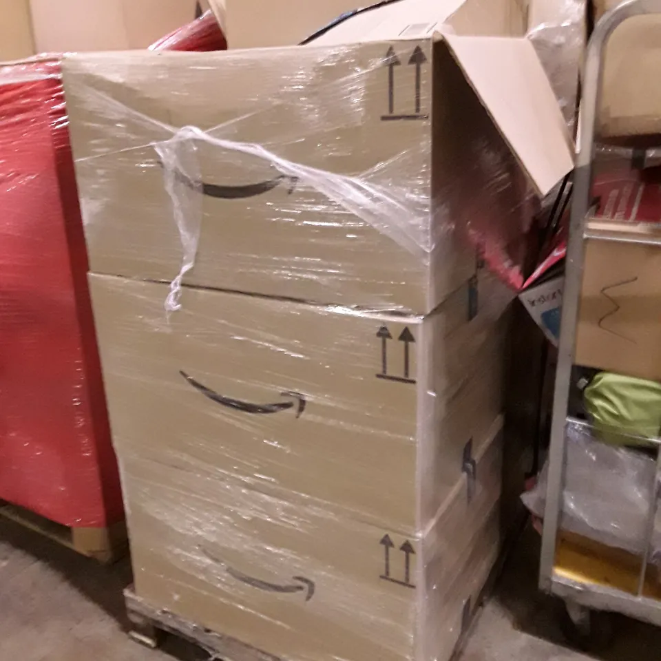 PALLET OF 6 BOXES CONTAINING  ASSORTED PRODUCTS INCLUDING LUNCH BOX, DESKTOP HEATER, FACE MASKS, MICROFIBER DUVET SET, KIDS FAIRY WINGS, MICROFIBER TOWEL  