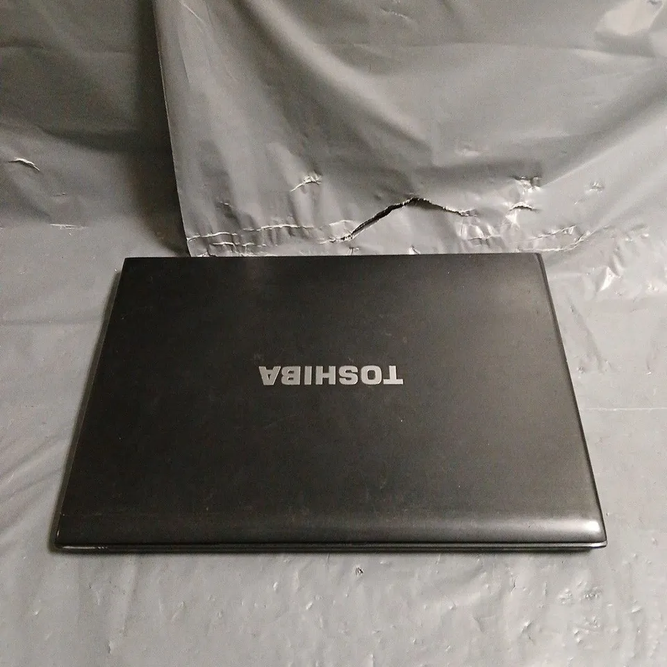 TOSHIBA PORTEGE R930 LAPTOP 