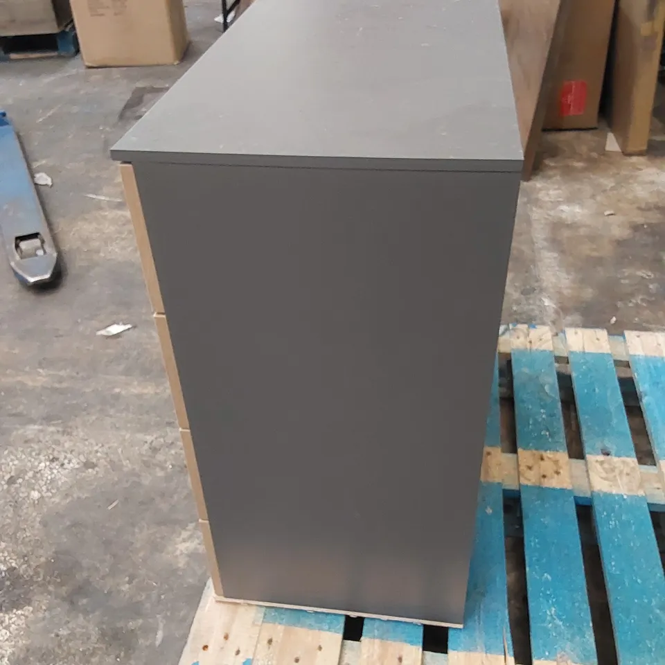 DESIGNER 4-DRAWER CHEST OF DRAWERS IN GREY 