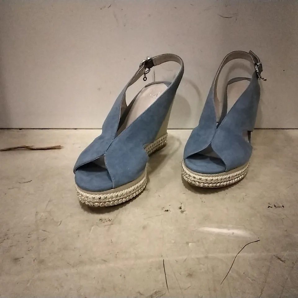 BOXED MODA IN PELLE BLUE SUADE  WEDGE , SIZE 7 , 2 PAIRS 