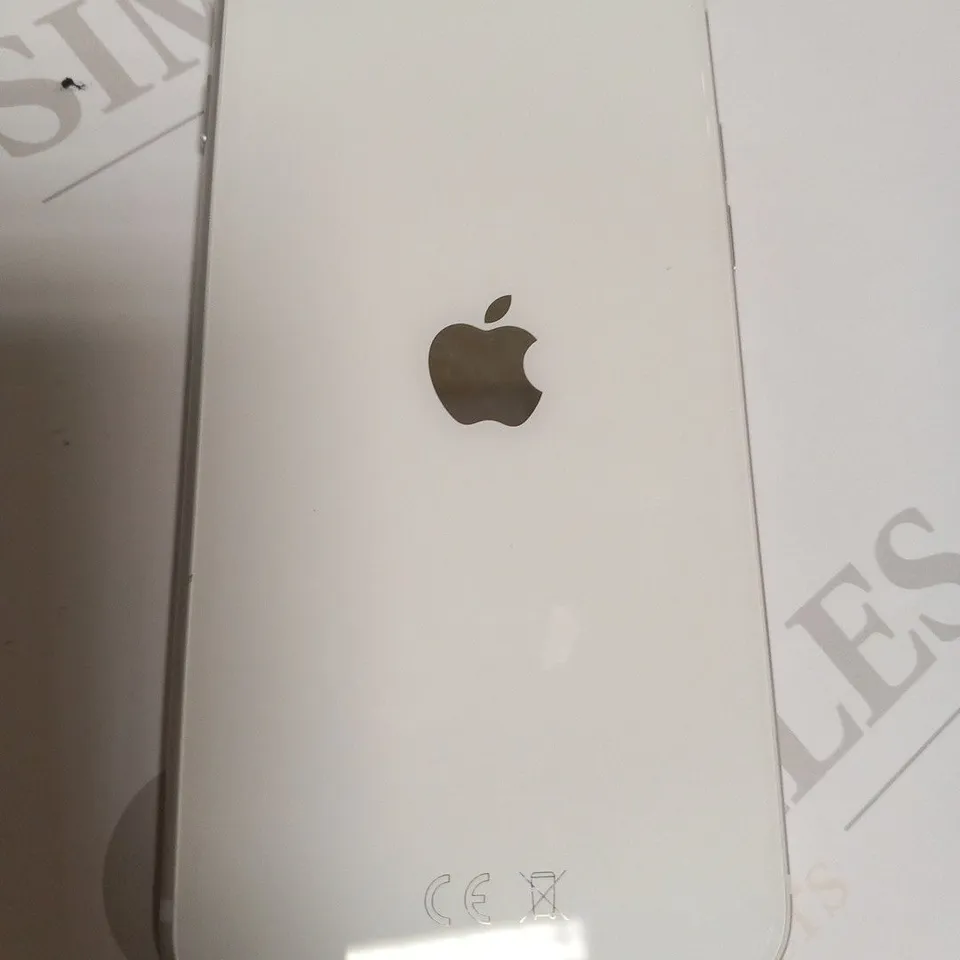 BOXED APPLE IPHONE SE MOBILE PHONE