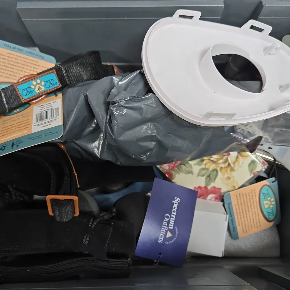 APPROXIMATELY 12 ASSORTED HOUSEHOLD ITEMS TO INCLUDE PLASTERS, PURR PAWS LUXURY HARNESS, PLANET SPA SLEEP, ETC